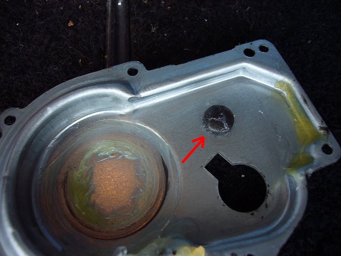 Bevor der Deckel montiert wird, sicherstellen, dass das kleine Kunststoffh&uuml;tchen ...