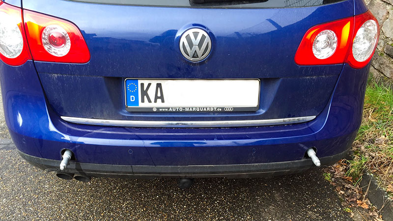 Beide Bolzen angebracht