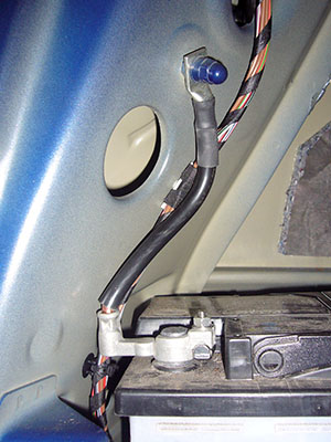 Befestigung Massekabel