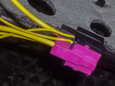 Steckergeh&auml;use f&uuml;r Batterietrennrelais