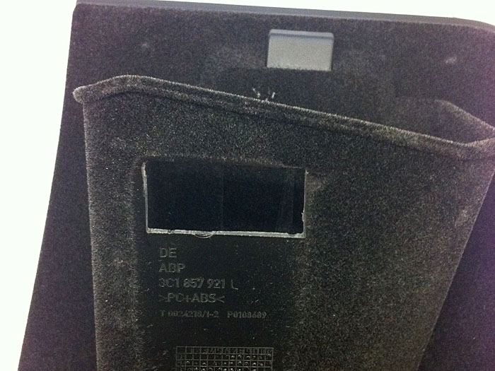 Öffnung ausgeschnitten