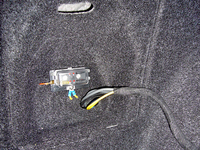 Sicherungsk&auml;stchen (oben) und Steckdose (unten)