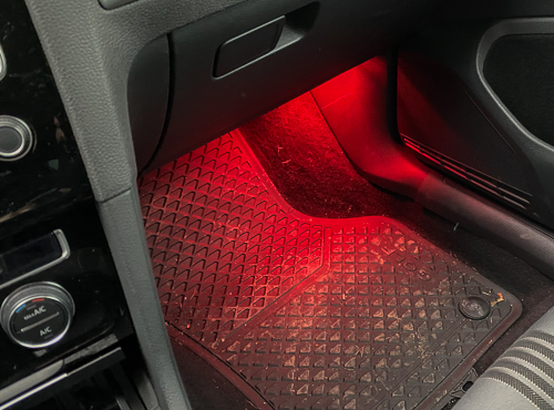 LED Fu&szlig;raumbeleuchtung vorne